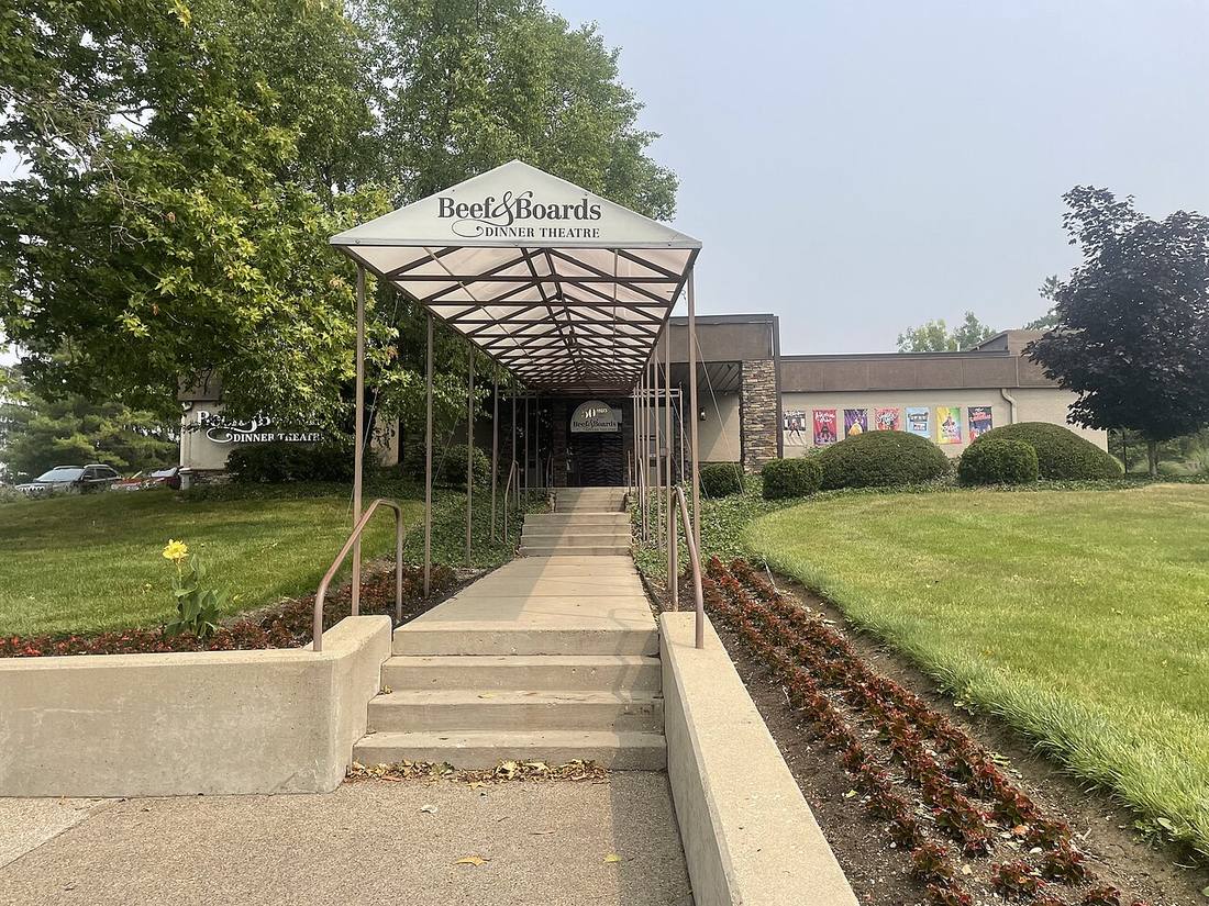 Beef And Boards Dinner Theatre in Indianapolis, Indiana