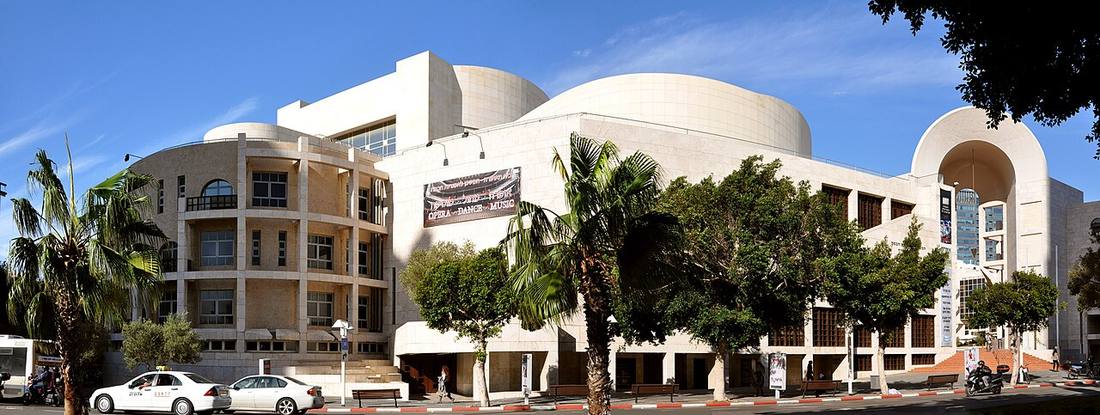 Axelrod Performing Arts Center in Deal, New Jersey